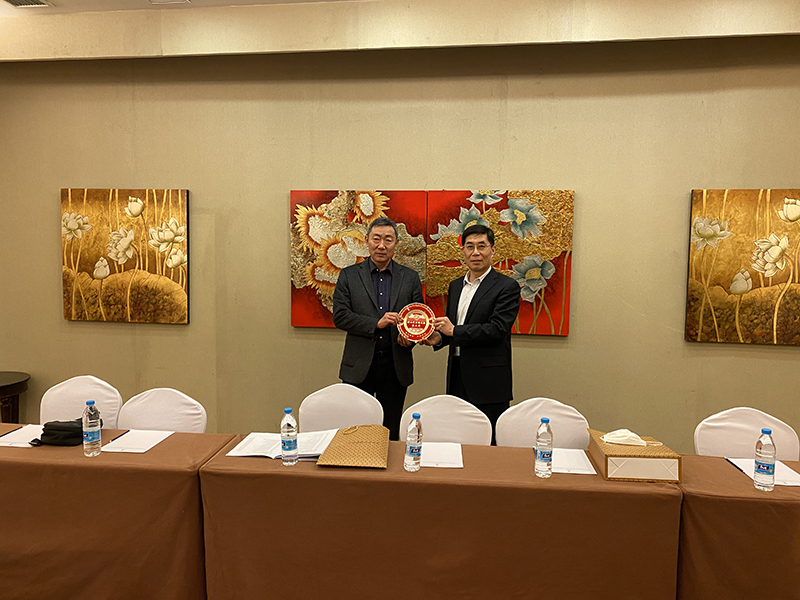 中建聯(lián)合積極參與慈善事業(yè)，榮獲嶗山慈善事業(yè)貢獻(xiàn)獎(圖3)