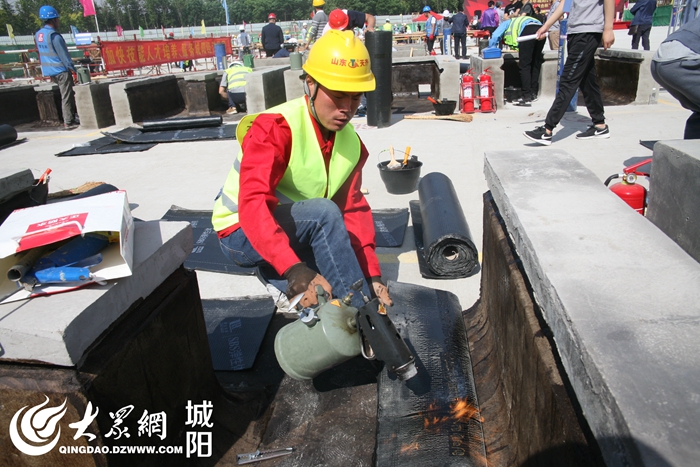 城陽(yáng)區(qū)“陽(yáng)光城陽(yáng)·中建聯(lián)合杯”建筑業(yè)職工職業(yè)技能大賽現(xiàn)場(chǎng)(圖4)