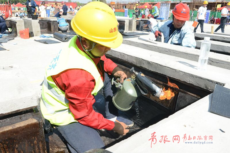 比速度拼質(zhì)量！青島農(nóng)民工建筑技能大比拼(圖2)