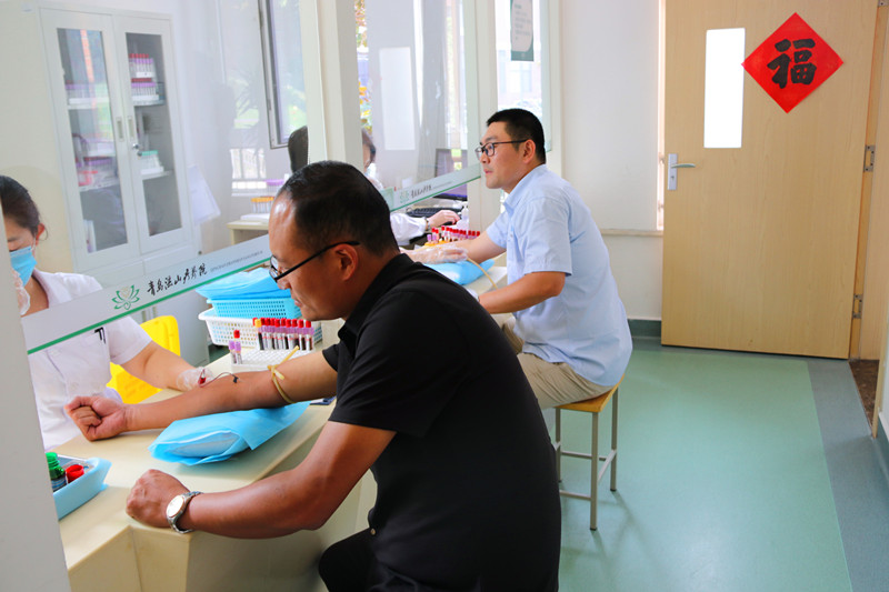 關(guān)愛員工健康 拓展幸?？臻g——中建聯(lián)合工會組織2019年度員工健康體檢(圖2)