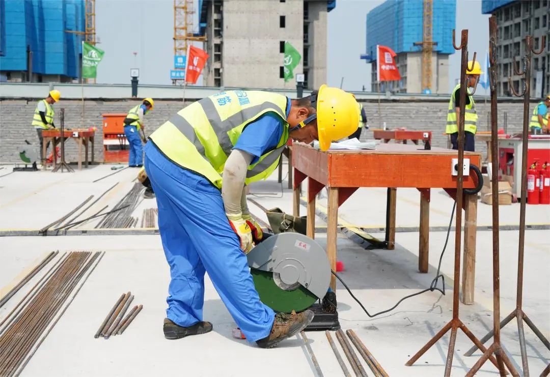 以賽促訓(xùn)，匠心筑城|中建聯(lián)合承辦嶗山區(qū)第十六屆“中建聯(lián)合杯”建筑業(yè)職業(yè)技能大賽(圖5)