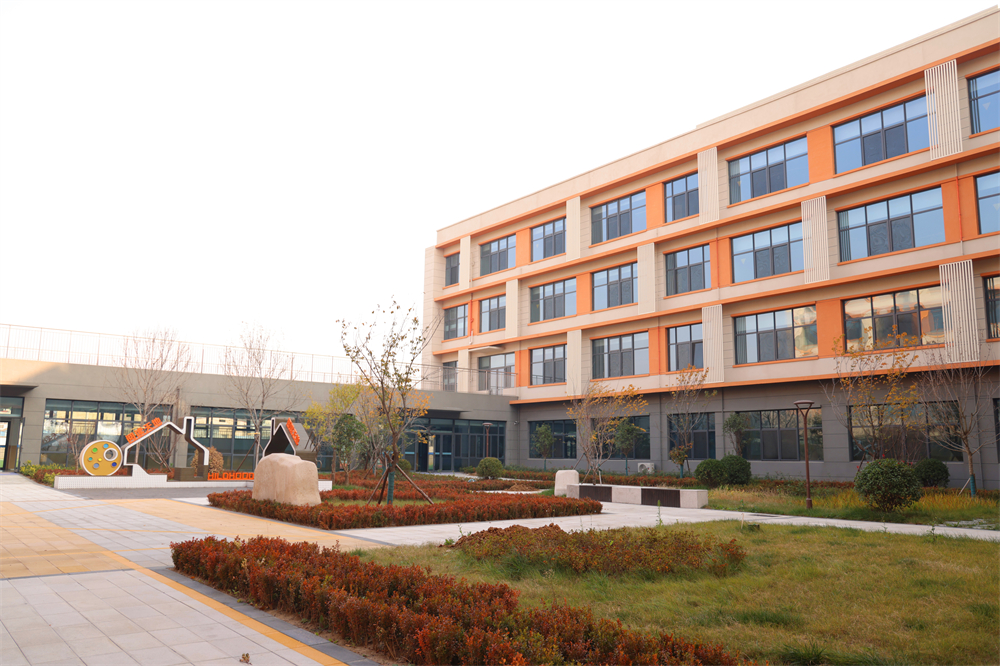 青島五十八中附屬實(shí)驗(yàn)學(xué)?！薪?lián)合以匠心筑校，智啟未來(lái)(圖5)